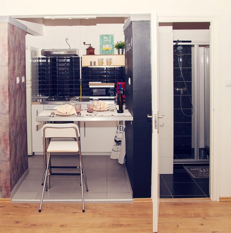Trendy & Cozy Apartment At Heroes' Square Budapest Esterno foto