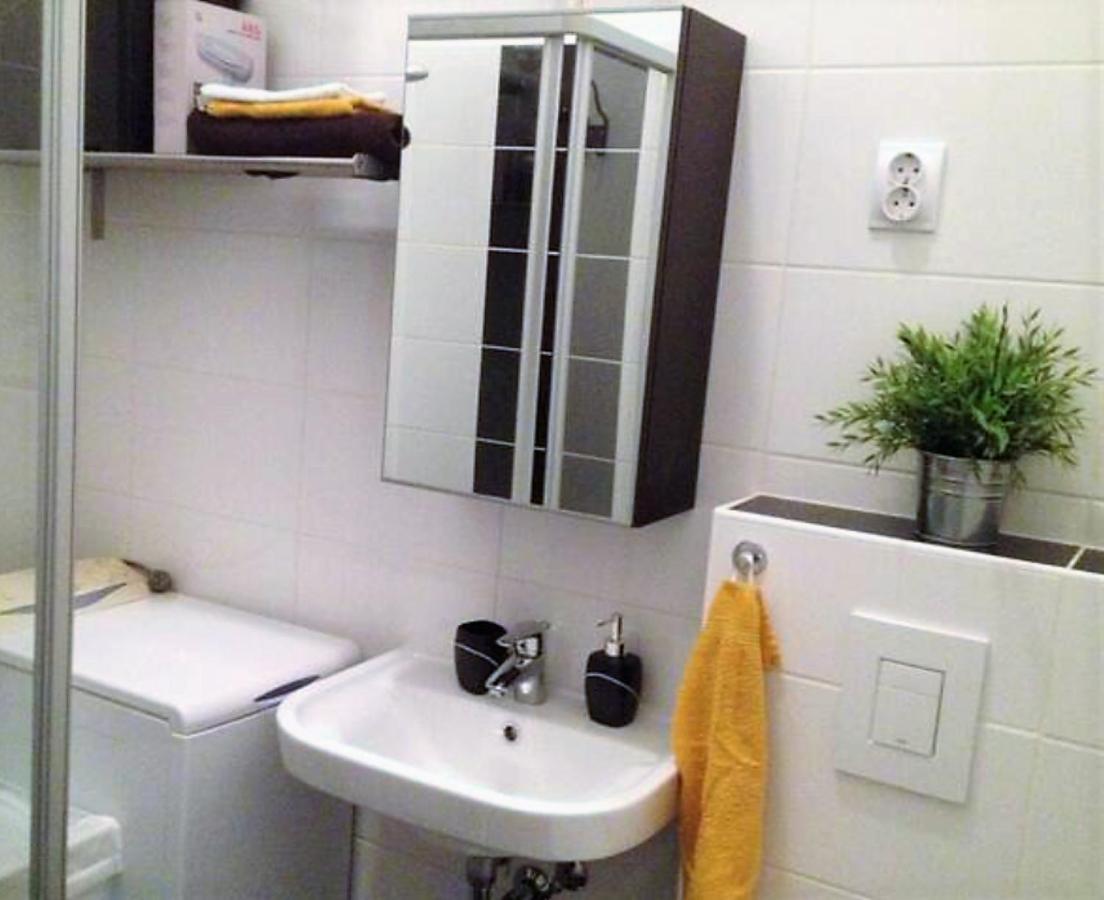 Trendy & Cozy Apartment At Heroes' Square Budapest Esterno foto